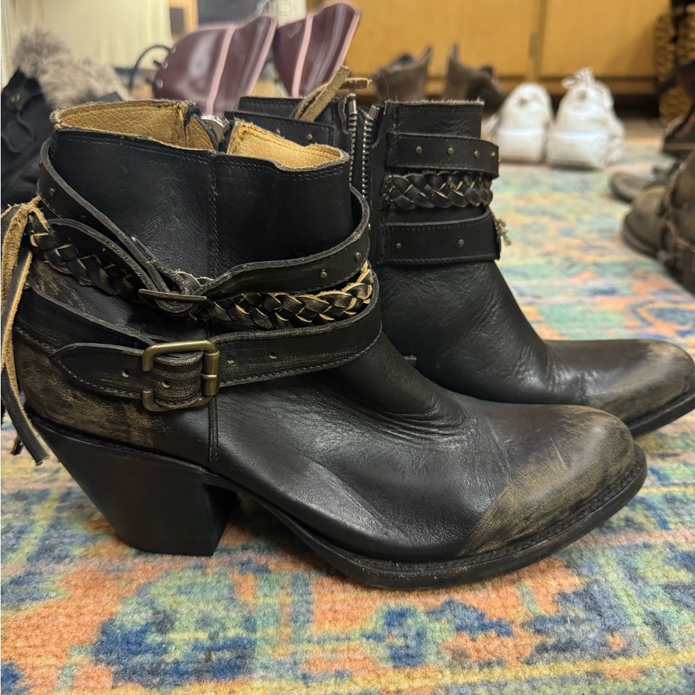 Idyllwind Women’s Boots by Miranda Lambert – Black Leather Western Ankle Boots